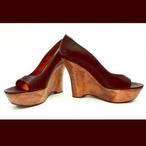 Lanvin Peep Toe leather high 5" wood wedge.